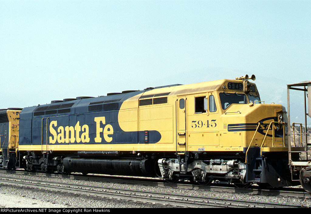 ATSF 5945 (REPOST)